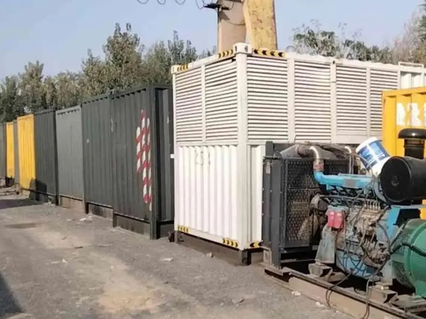 沁源200KW柴油发电机机组每小时油耗是多少？